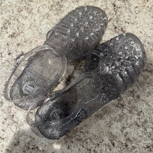 Wonder Nation NWOT Silver Glitter Big Girls Hard Jelly Sandals 5